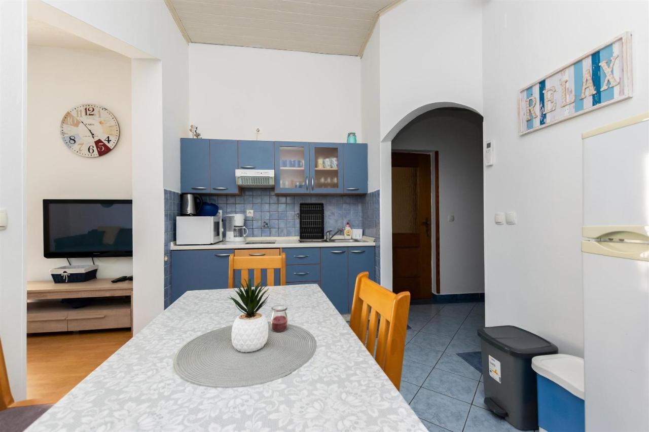 Apartments Miranda Lopar Ngoại thất bức ảnh