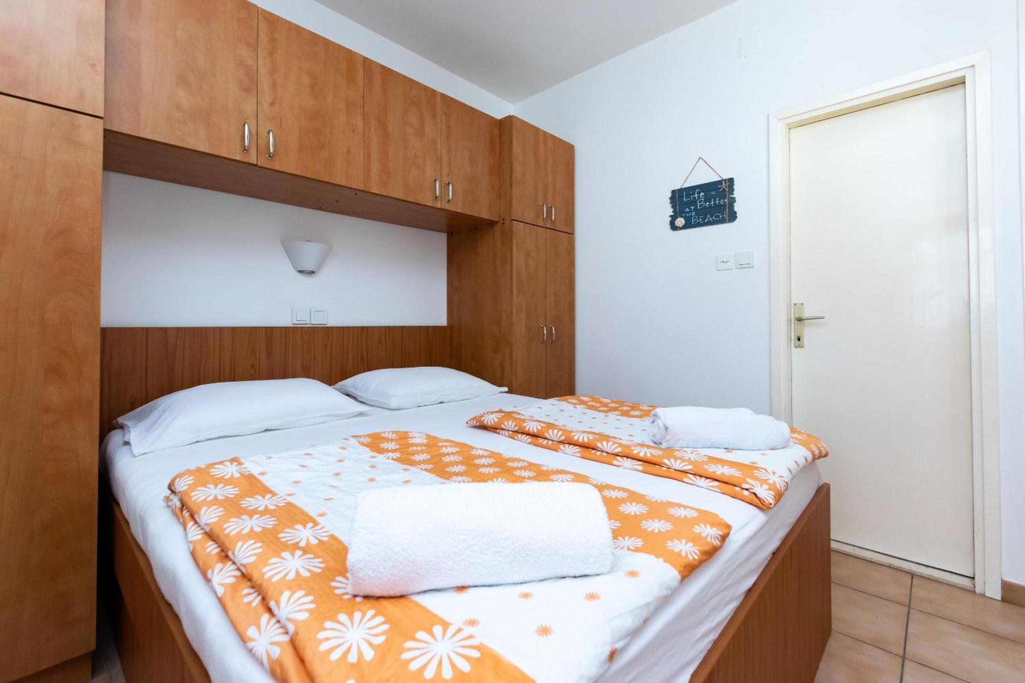 Apartments Miranda Lopar Ngoại thất bức ảnh